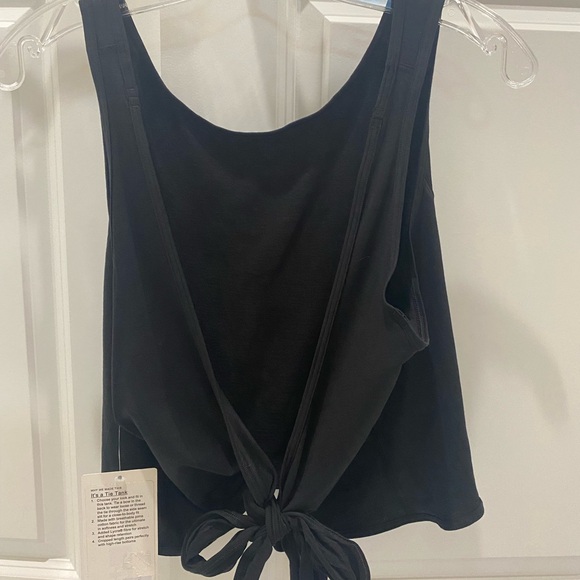 Black Tie-Front Tank Top lululemon size 8 - Picture 6 of 8